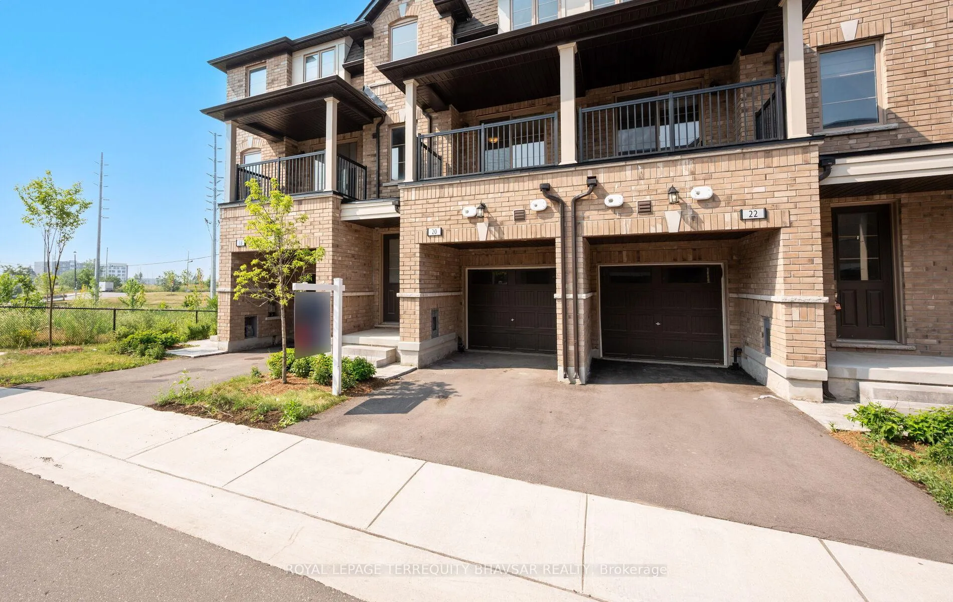 Photo 45 of 20 Vestry Way, Brampton, Goreway Drive Corridor — HOMEH