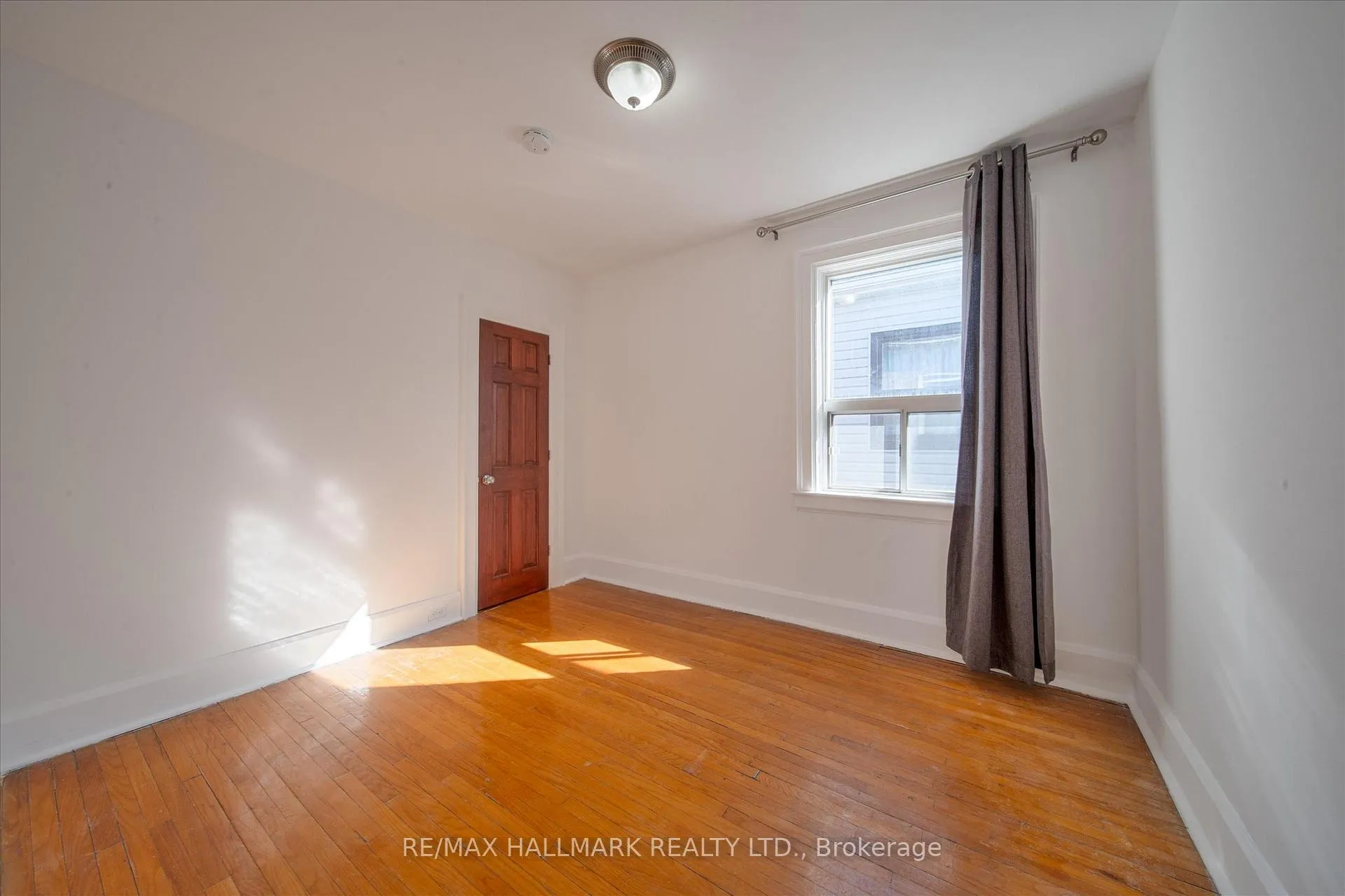 Photo 9 of 99 Strathmore Boulevard, Toronto, Danforth — HOMEH