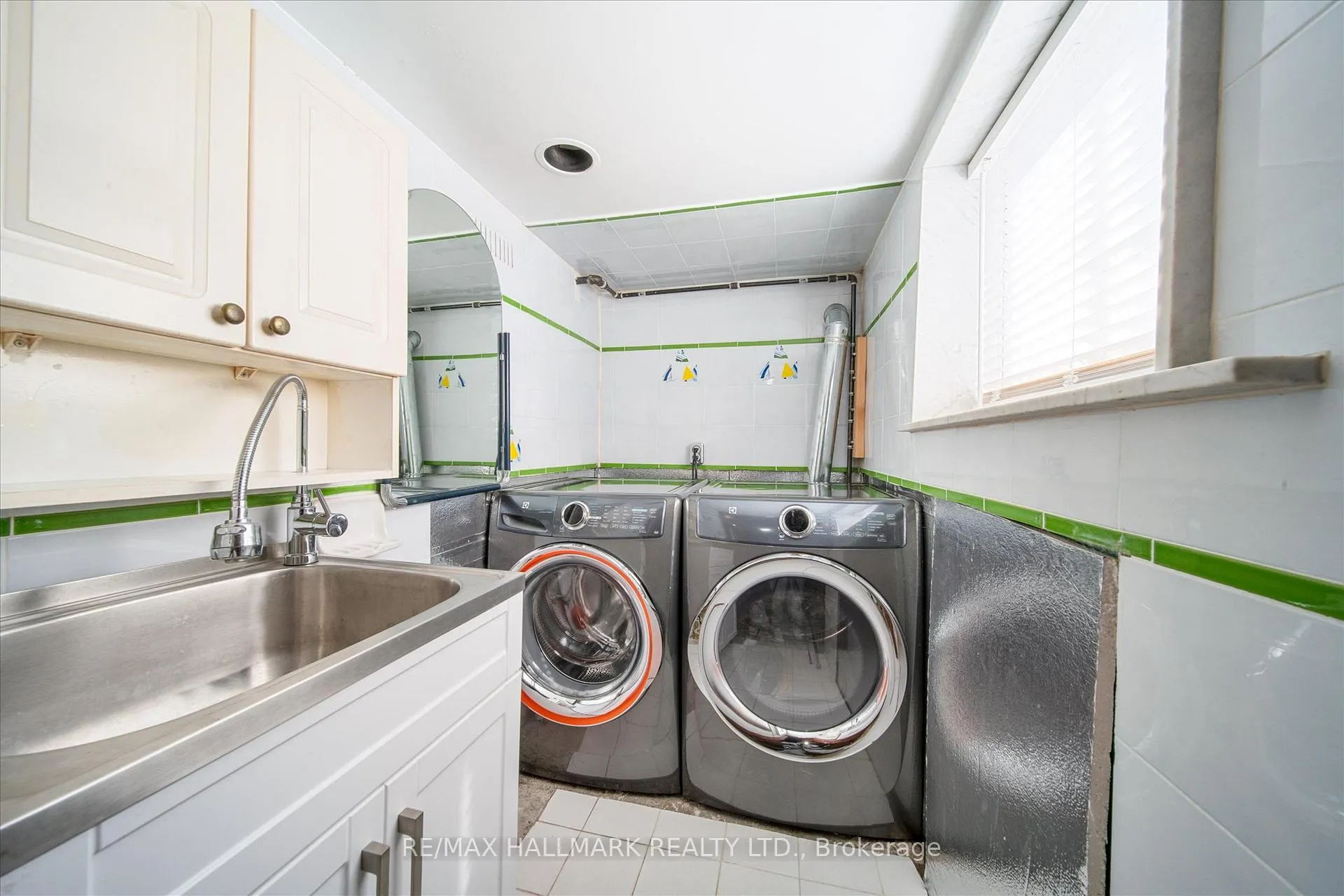 Photo 15 of 99 Strathmore Boulevard, Toronto, Danforth — HOMEH