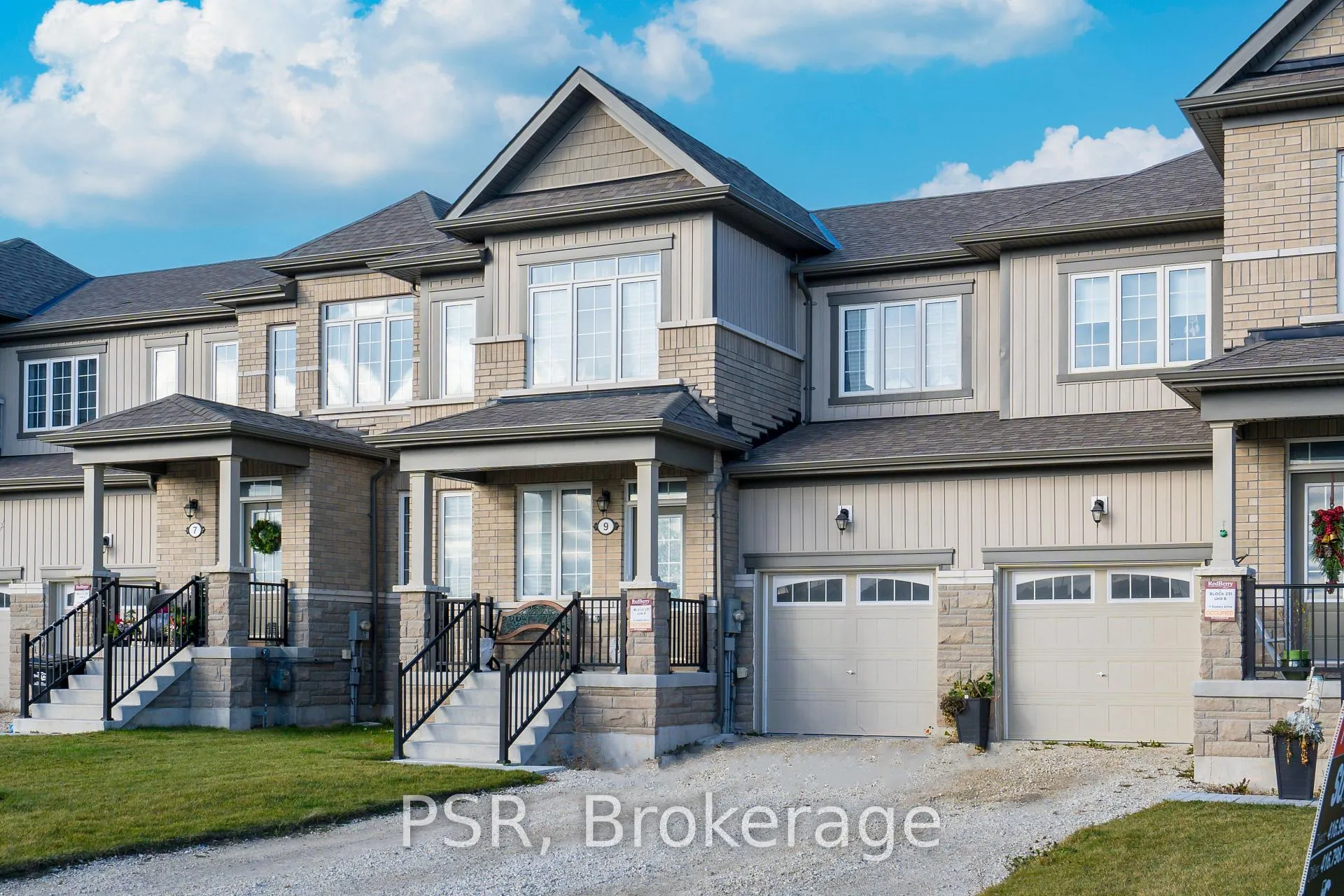 Photo 2 of 9 Stately Drive, Wasaga Beach — HOMEH