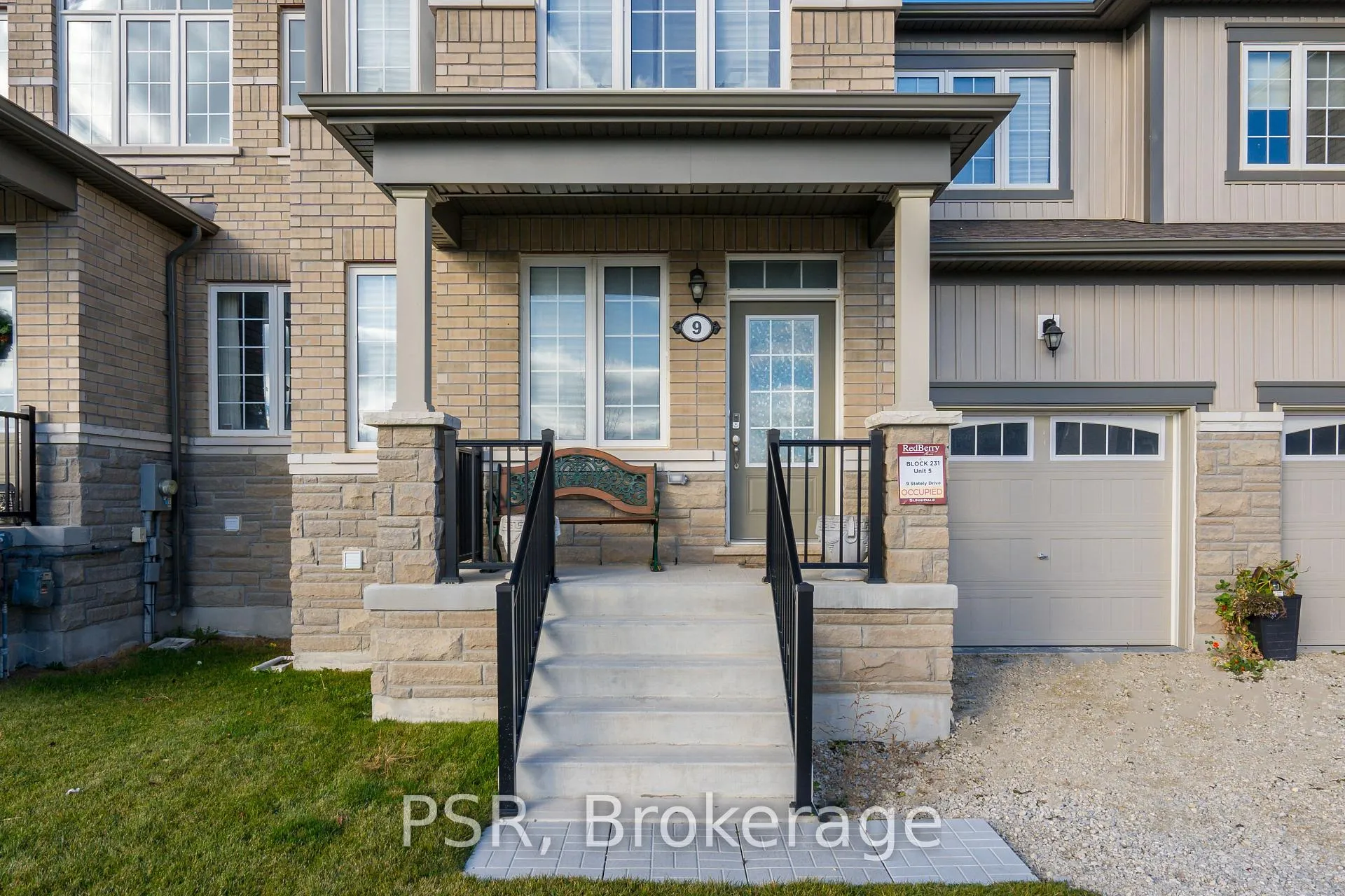 Photo 3 of 9 Stately Drive, Wasaga Beach — HOMEH