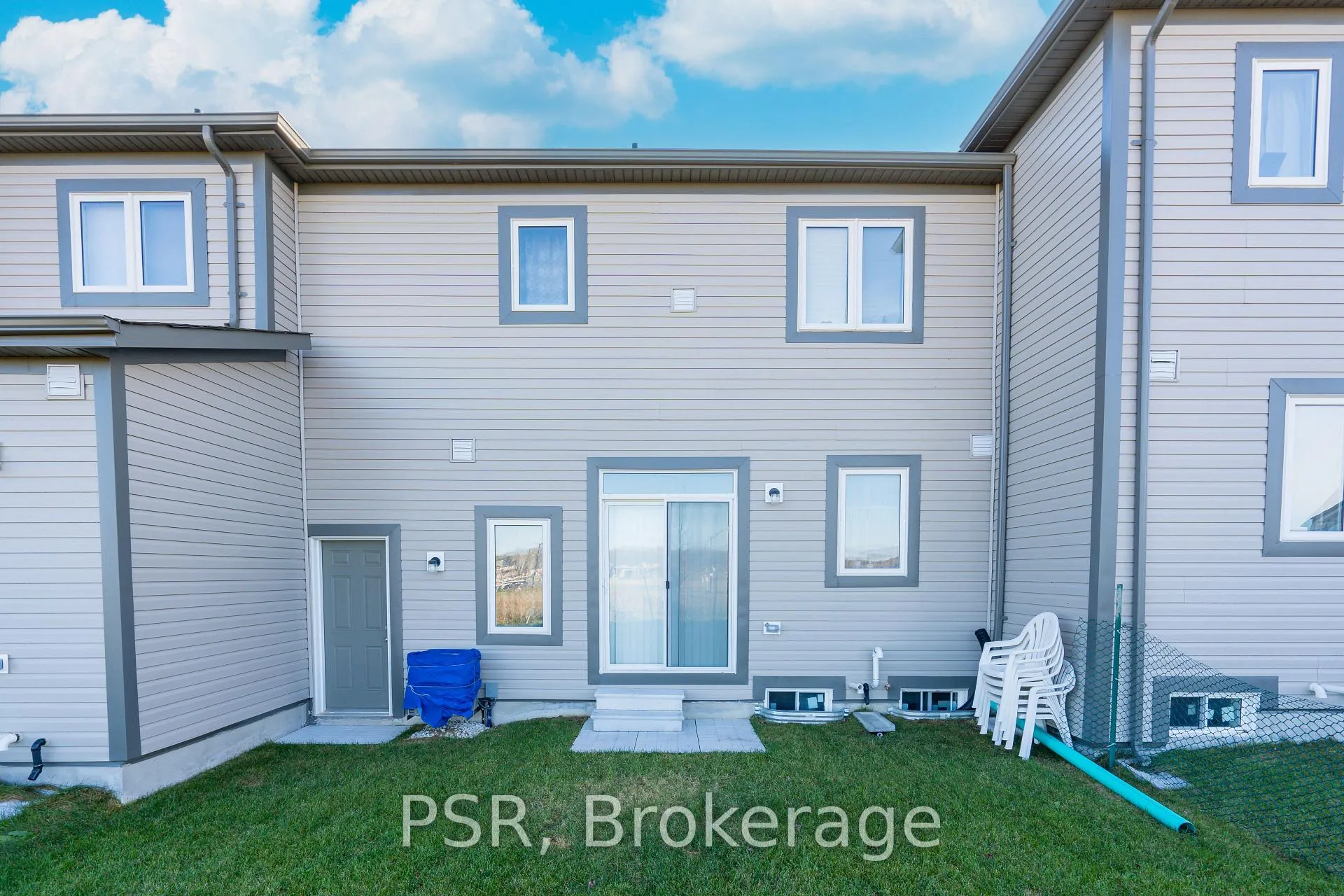 Photo 24 of 9 Stately Drive, Wasaga Beach — HOMEH