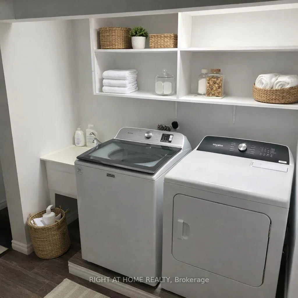 Photo 6 of Unit lower, 720 Leaside Street, Pickering, West Shore — HOMEH