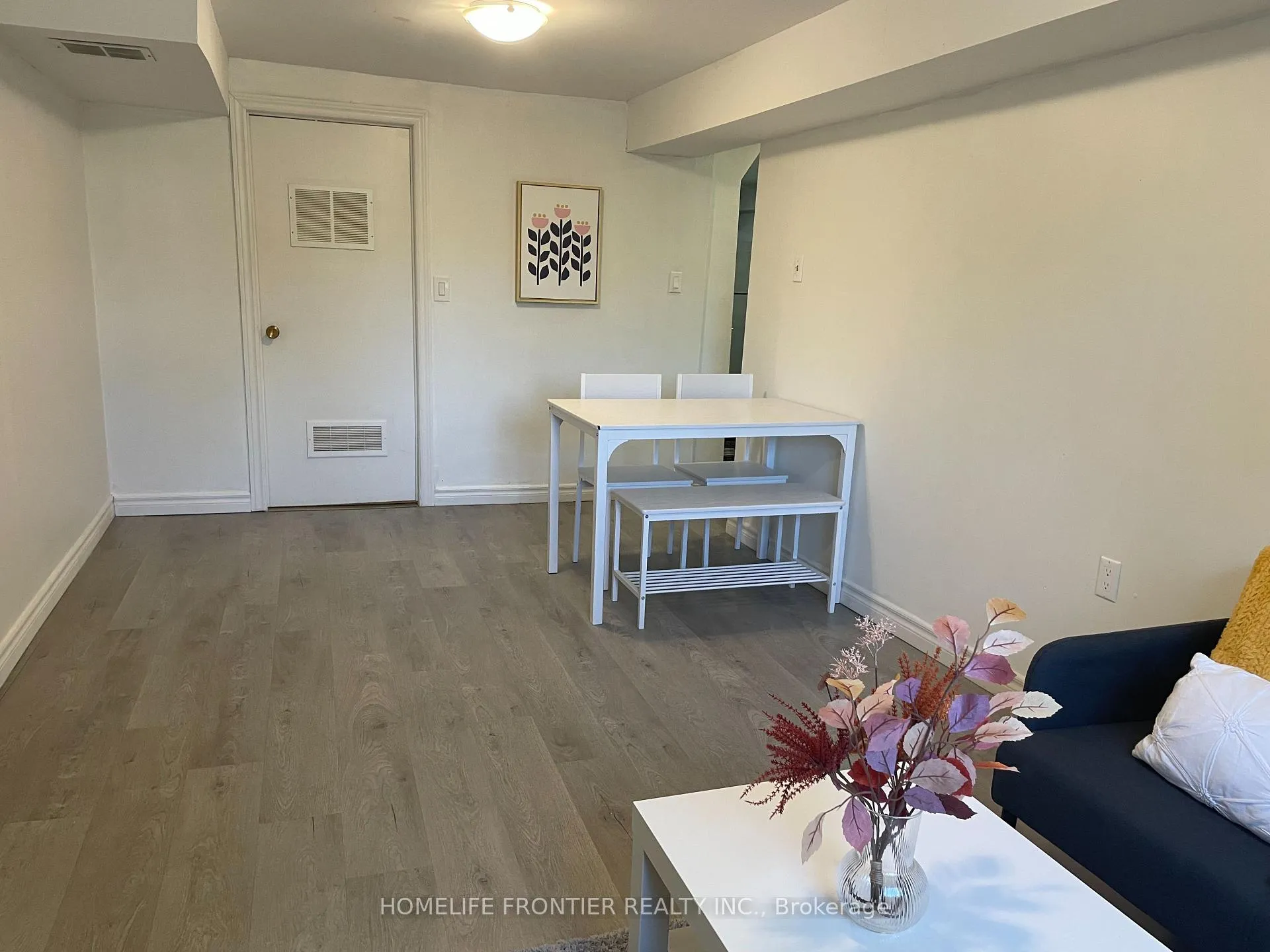 Photo 4 of Unit Bsmt, 32 Colonsay Road, Markham, Royal Orchard — HOMEH