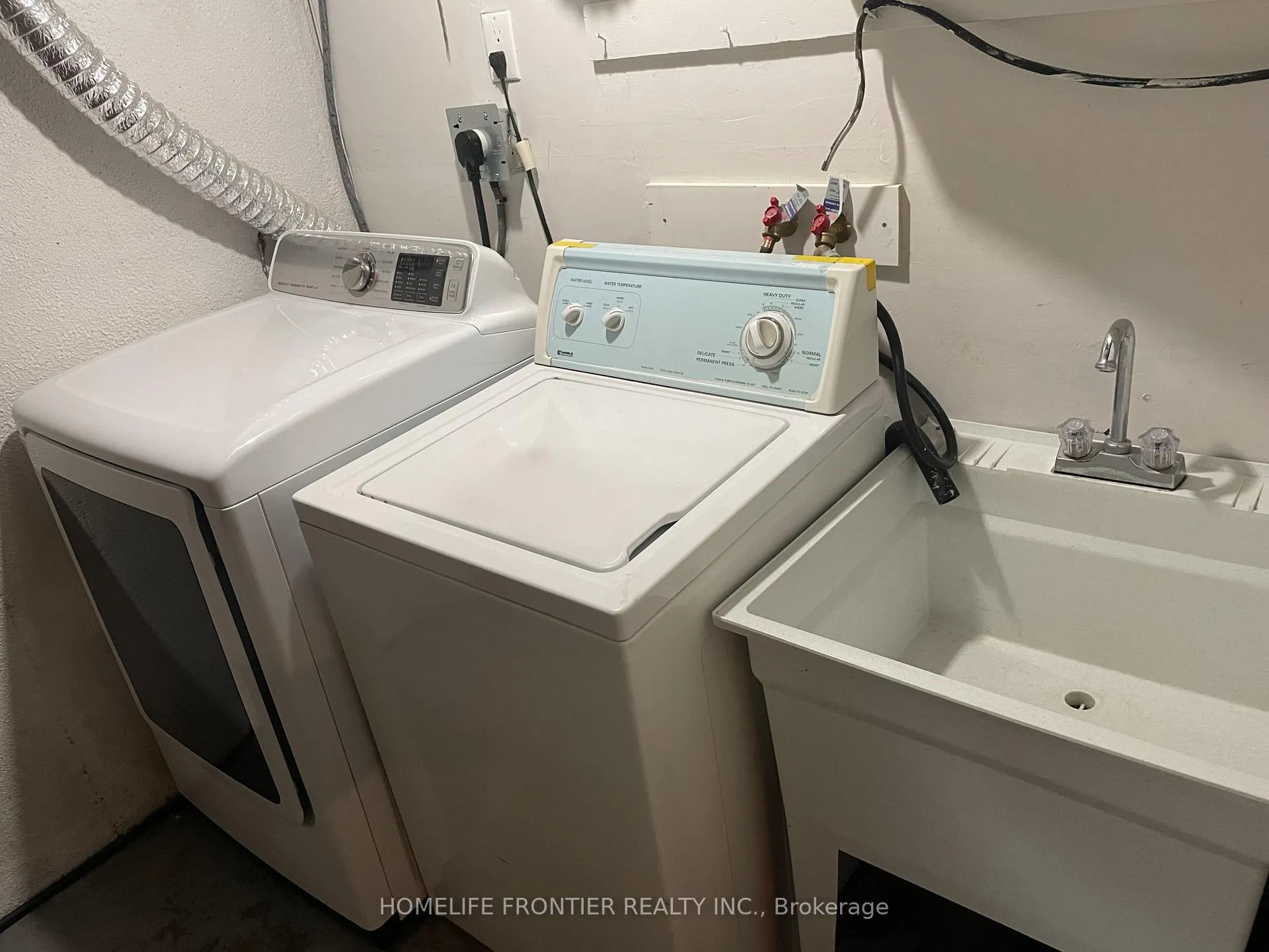 Photo 12 of Unit Bsmt, 32 Colonsay Road, Markham, Royal Orchard — HOMEH
