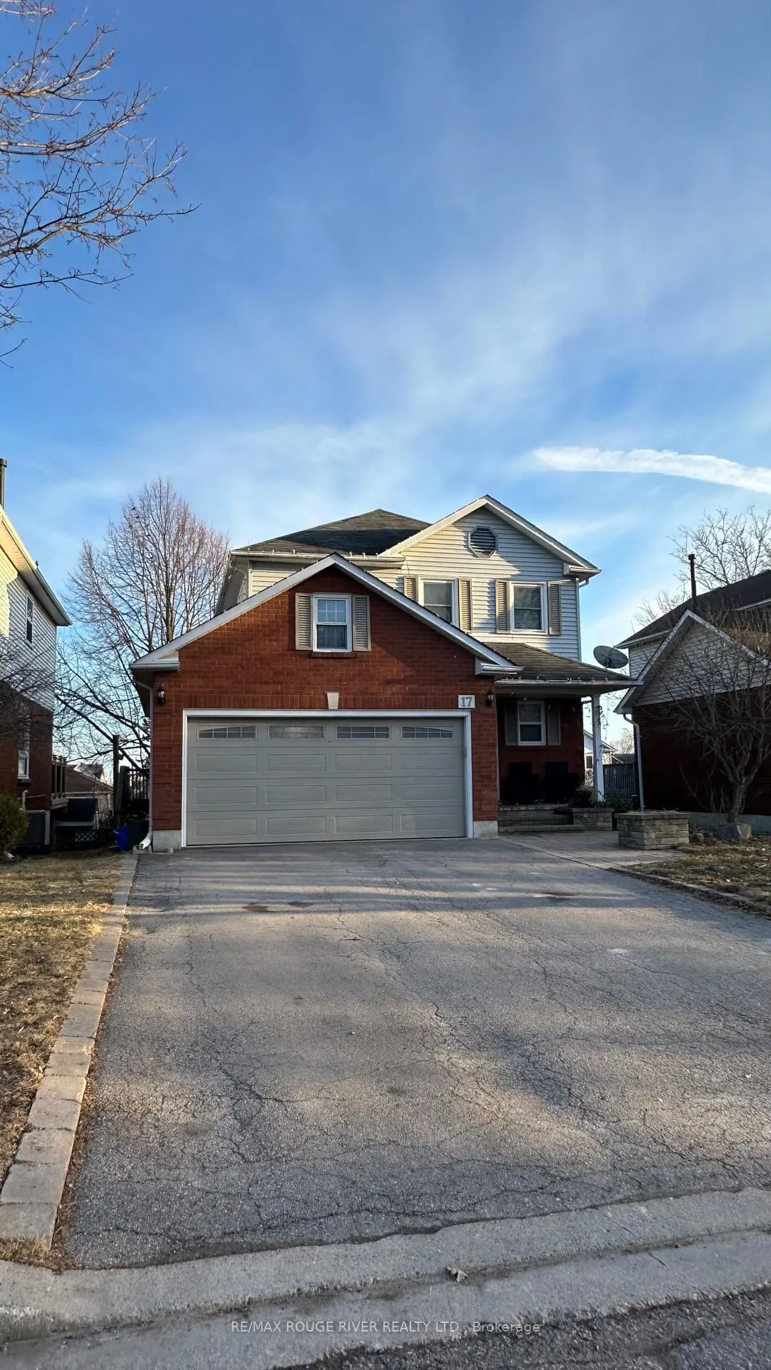 Photo 1 of 17 Penfound Drive, Clarington, Bowmanville — HOMEH