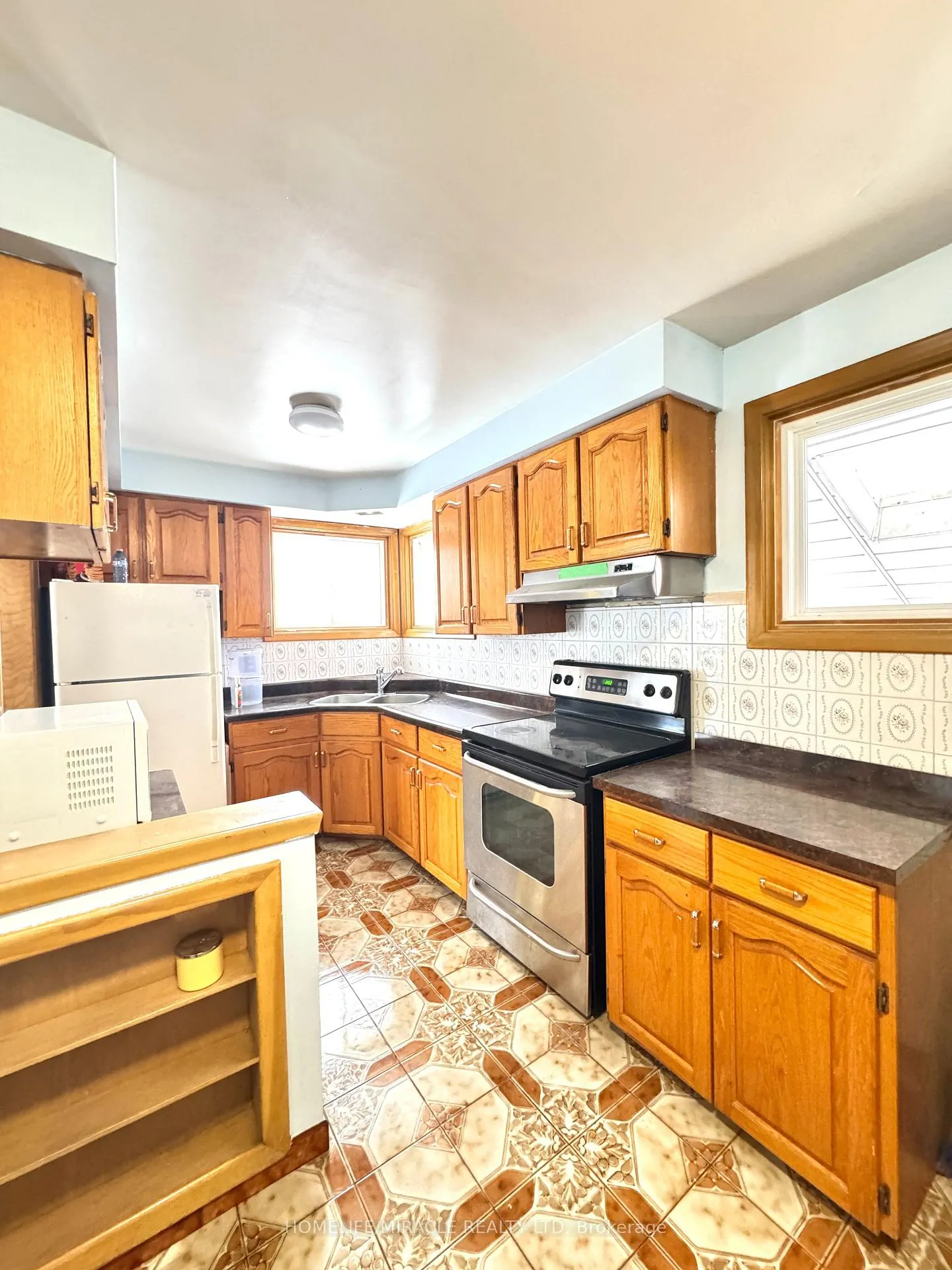 Photo 8 of 20 Terrace Drive, Hamilton, Balfour — HOMEH
