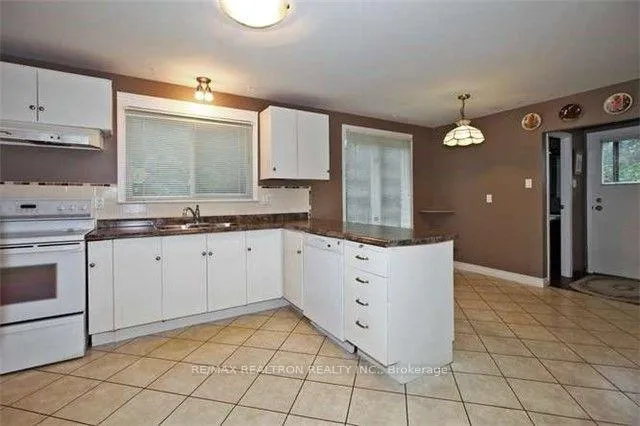 Photo 8 of 3 Shady Lane Crescent, Markham, Langstaff South — HOMEH