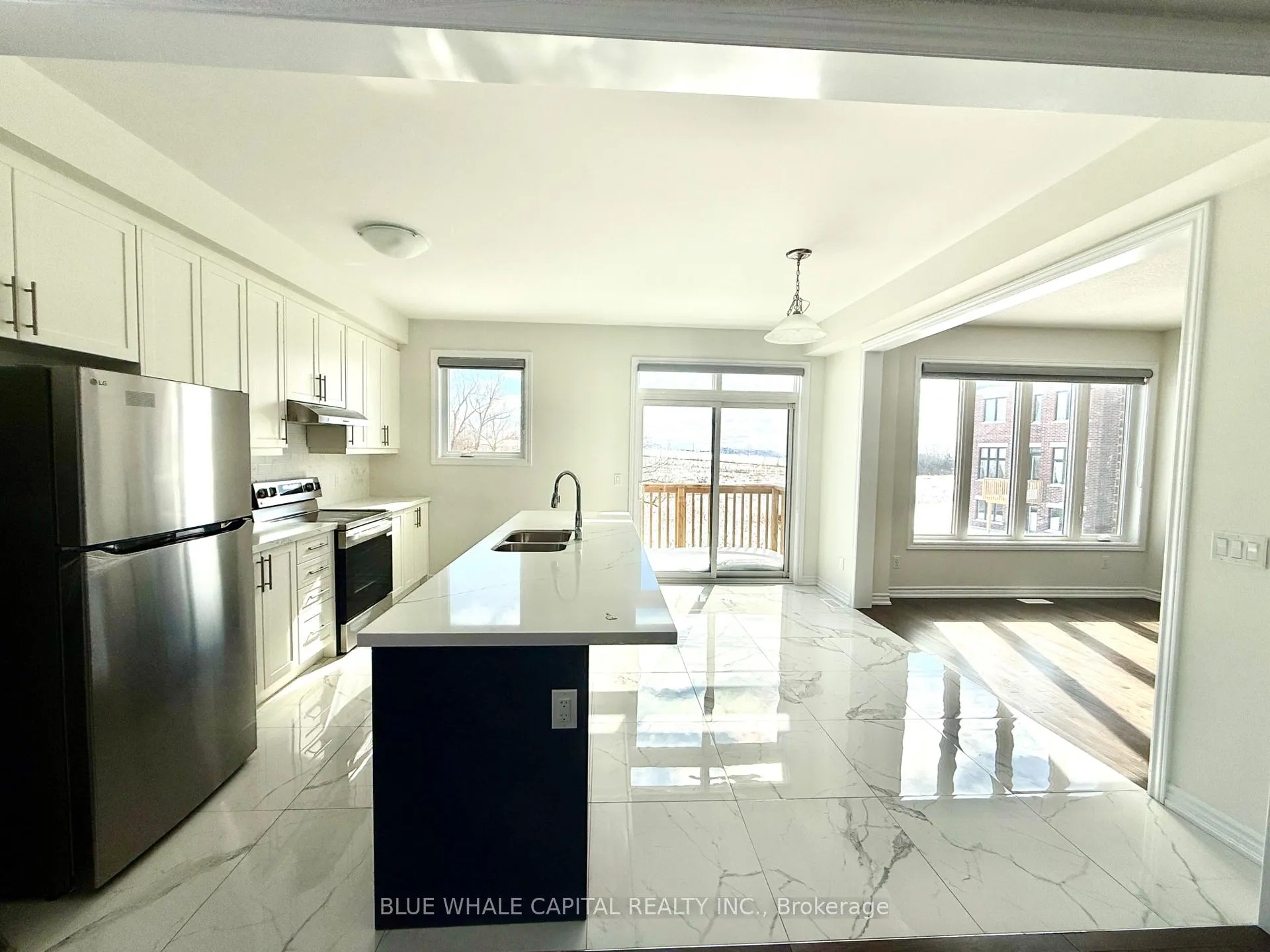 Photo 4 of 1051 Thompson Drive, Oshawa, Kedron — HOMEH
