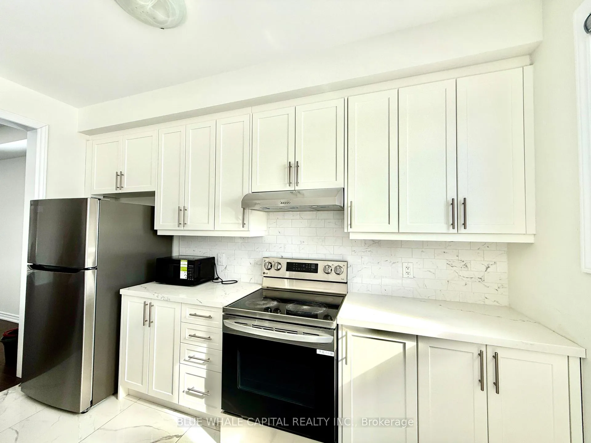 Photo 6 of 1051 Thompson Drive, Oshawa, Kedron — HOMEH