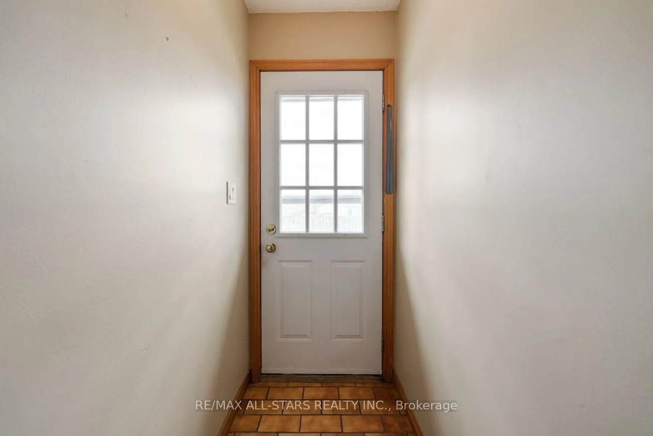 Photo 5 of Unit 8, 234 Water Street, Scugog, Port Perry — HOMEH