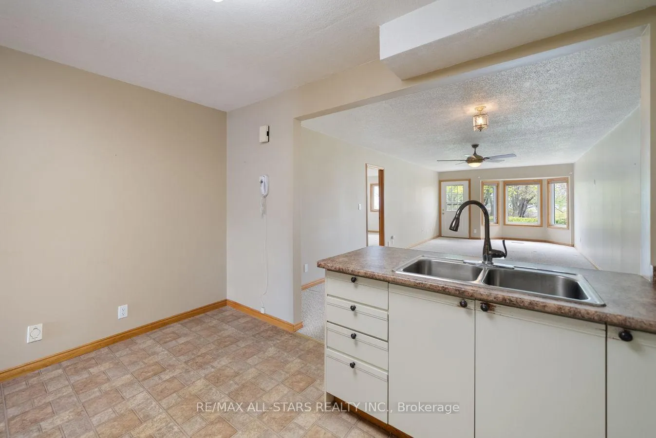 Photo 15 of Unit 8, 234 Water Street, Scugog, Port Perry — HOMEH