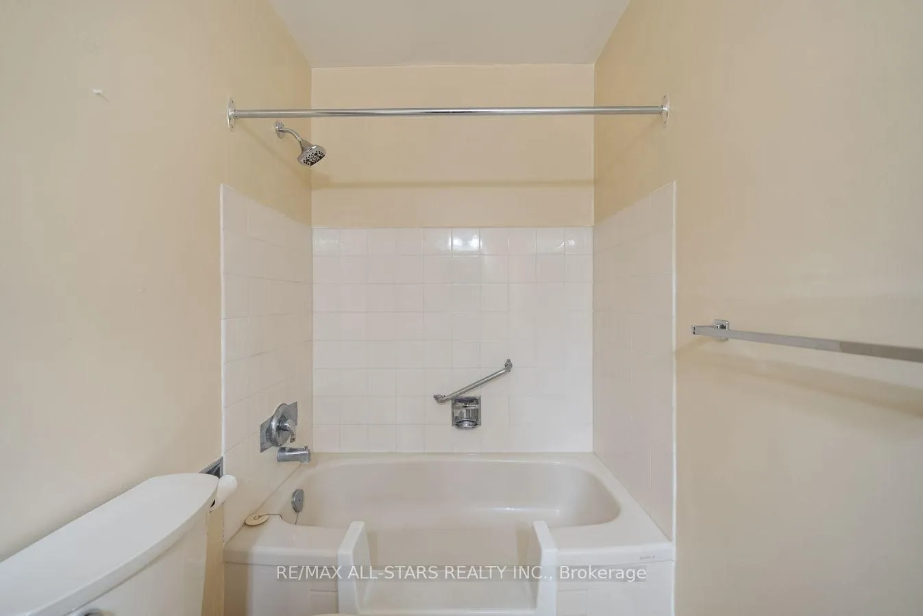 Photo 19 of Unit 8, 234 Water Street, Scugog, Port Perry — HOMEH
