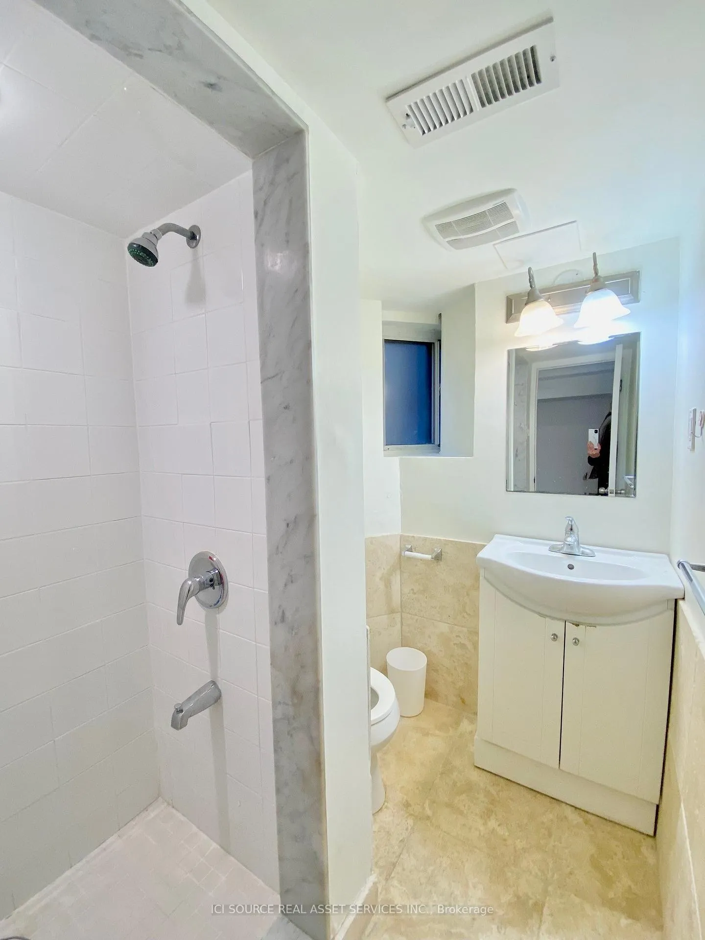 Photo 3 of Unit 3, 583 Euclid Avenue, Toronto, Palmerston-Little Italy — HOMEH
