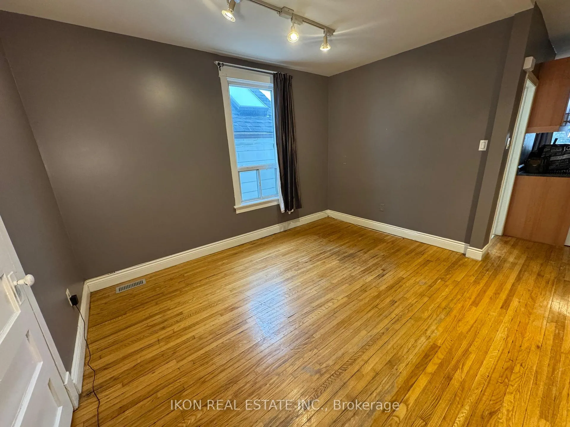 Photo 6 of 22 Bushell Avenue, Toronto, South Riverdale — HOMEH