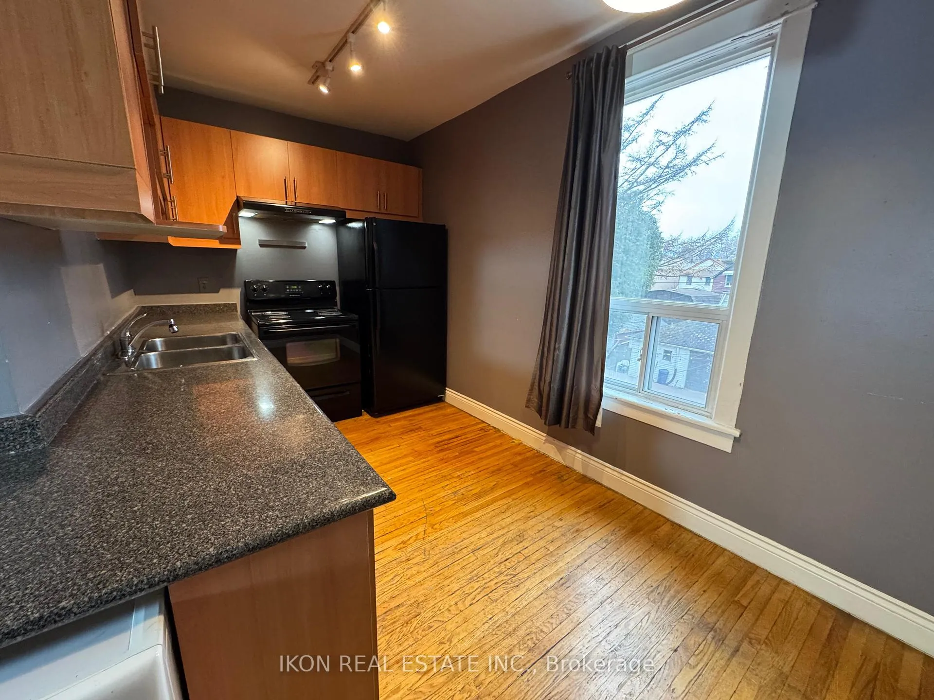 Photo 13 of 22 Bushell Avenue, Toronto, South Riverdale — HOMEH