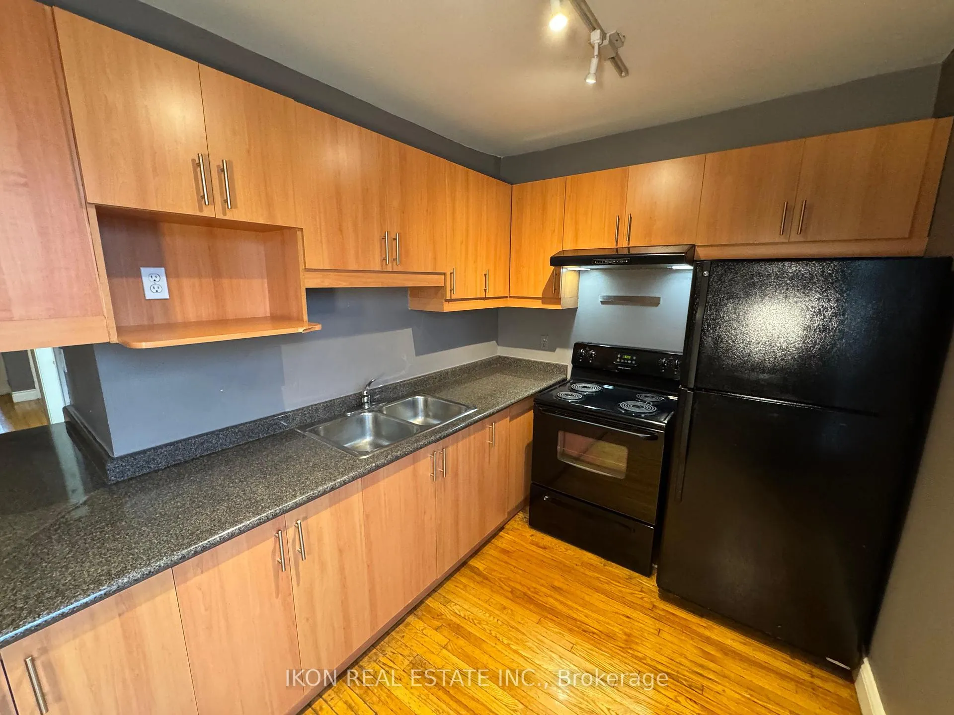 Photo 15 of 22 Bushell Avenue, Toronto, South Riverdale — HOMEH