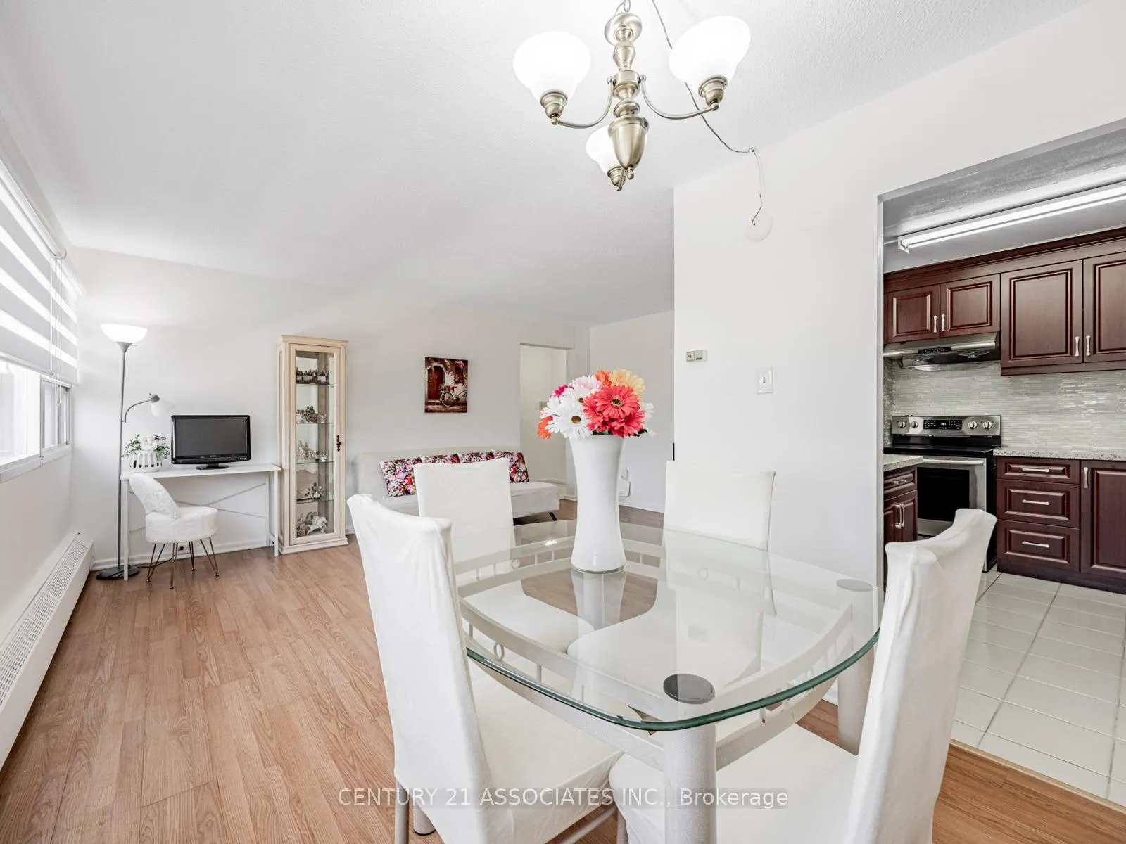 Photo 17 of Unit 402, 100 Leeward Glenway, Toronto, Flemingdon Park — HOMEH