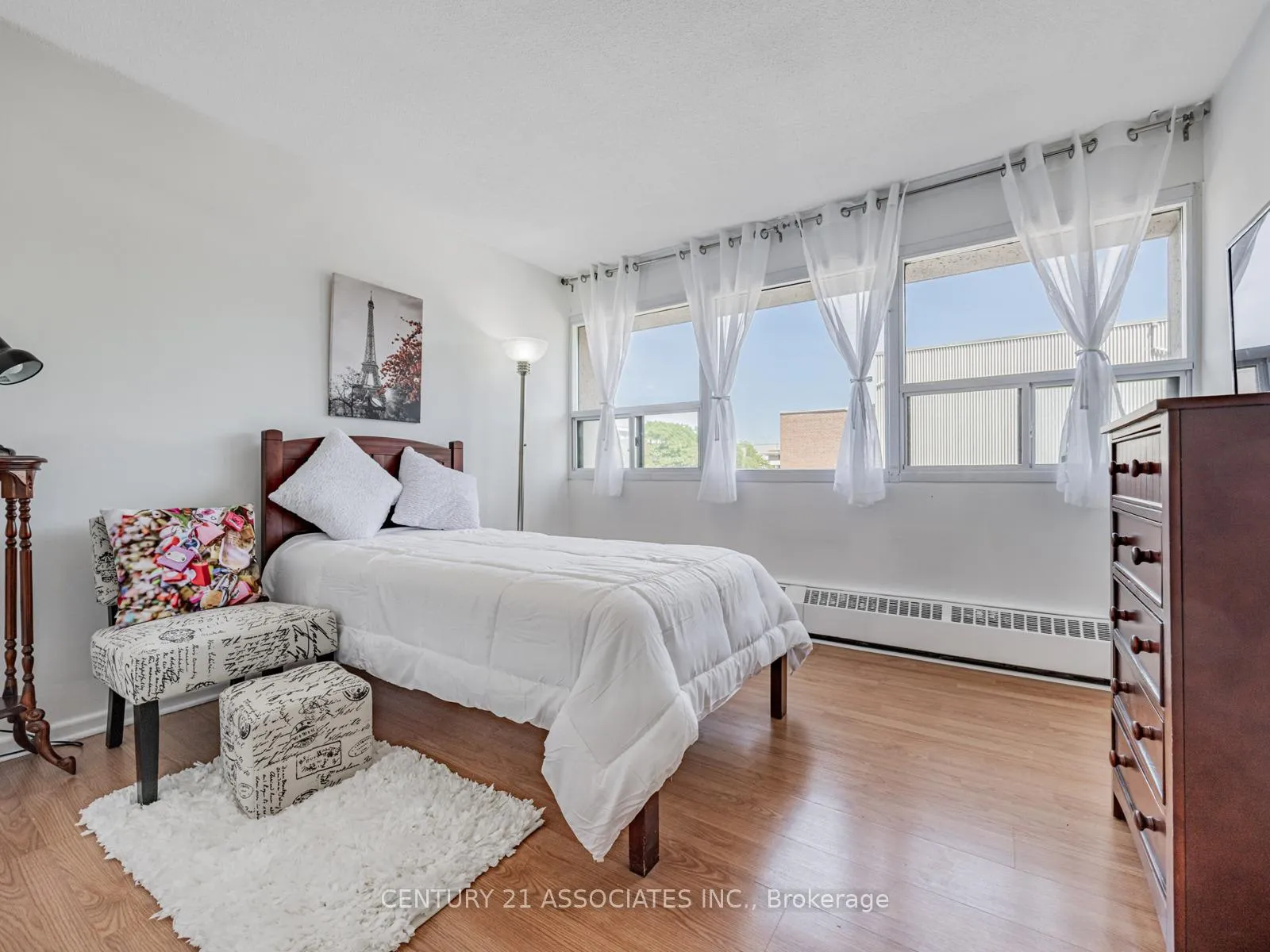 Photo 19 of Unit 402, 100 Leeward Glenway, Toronto, Flemingdon Park — HOMEH