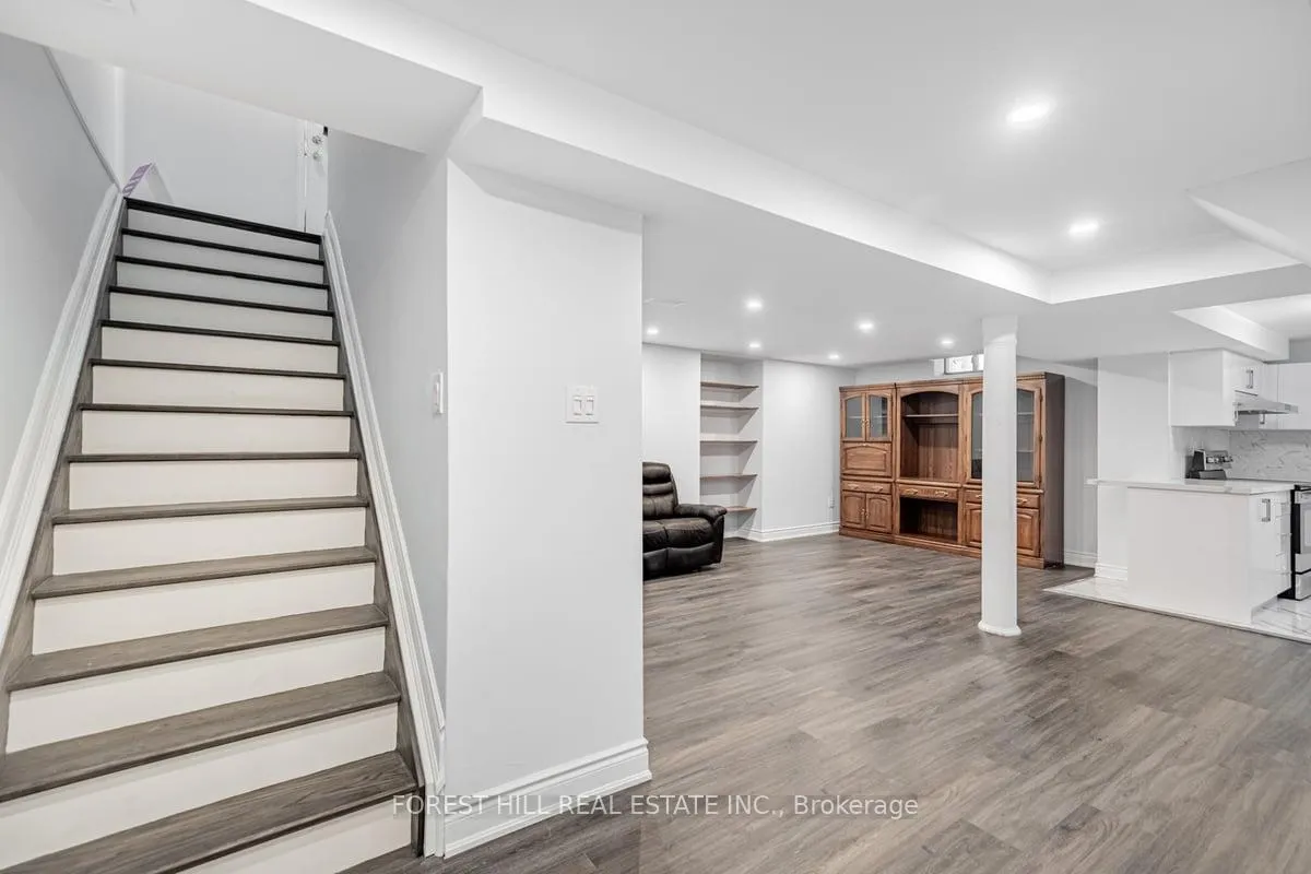 Photo 3 of Unit Lower, 10 Atkinson Court, Ajax, Central — HOMEH