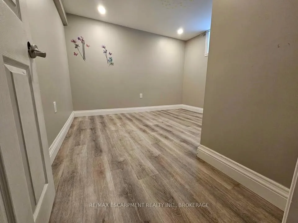 Photo 6 of Unit Lower, 320 East 19th Street, Hamilton, Hill Park — HOMEH