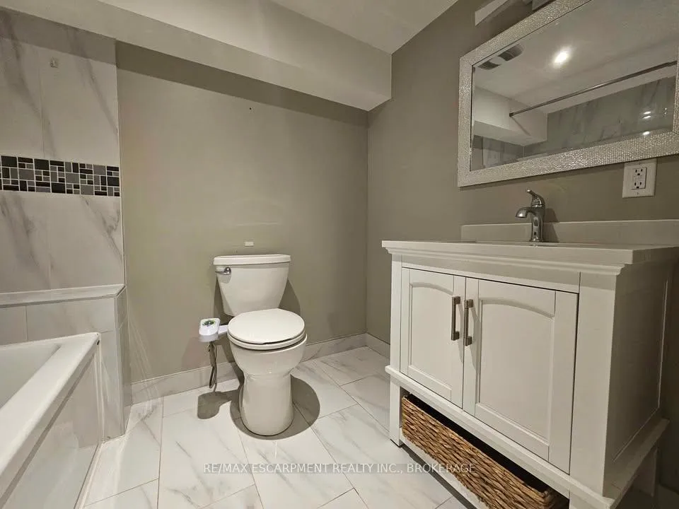 Photo 9 of Unit Lower, 320 East 19th Street, Hamilton, Hill Park — HOMEH