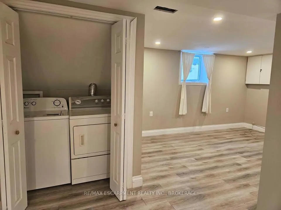 Photo 10 of Unit Lower, 320 East 19th Street, Hamilton, Hill Park — HOMEH