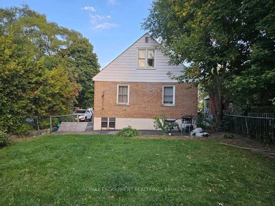 Photo 11 of Unit Lower, 320 East 19th Street, Hamilton, Hill Park — HOMEH
