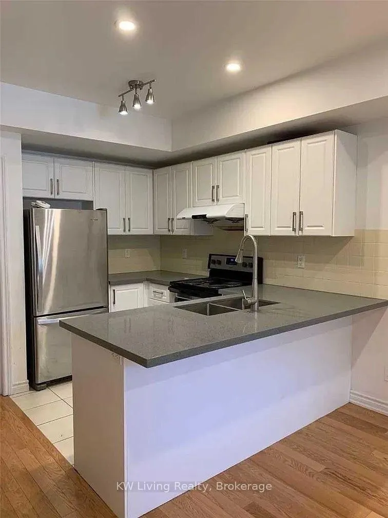 Photo 3 of Unit B, 875 Bathurst Street, Toronto, The Annex — HOMEH