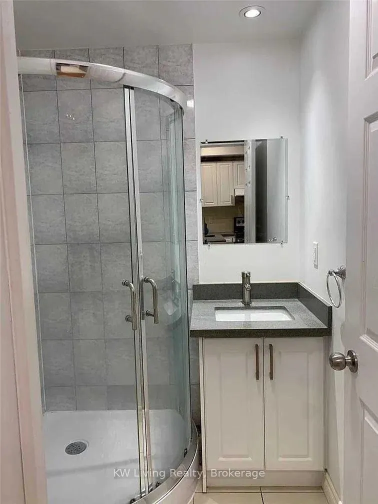 Photo 5 of Unit B, 875 Bathurst Street, Toronto, The Annex — HOMEH
