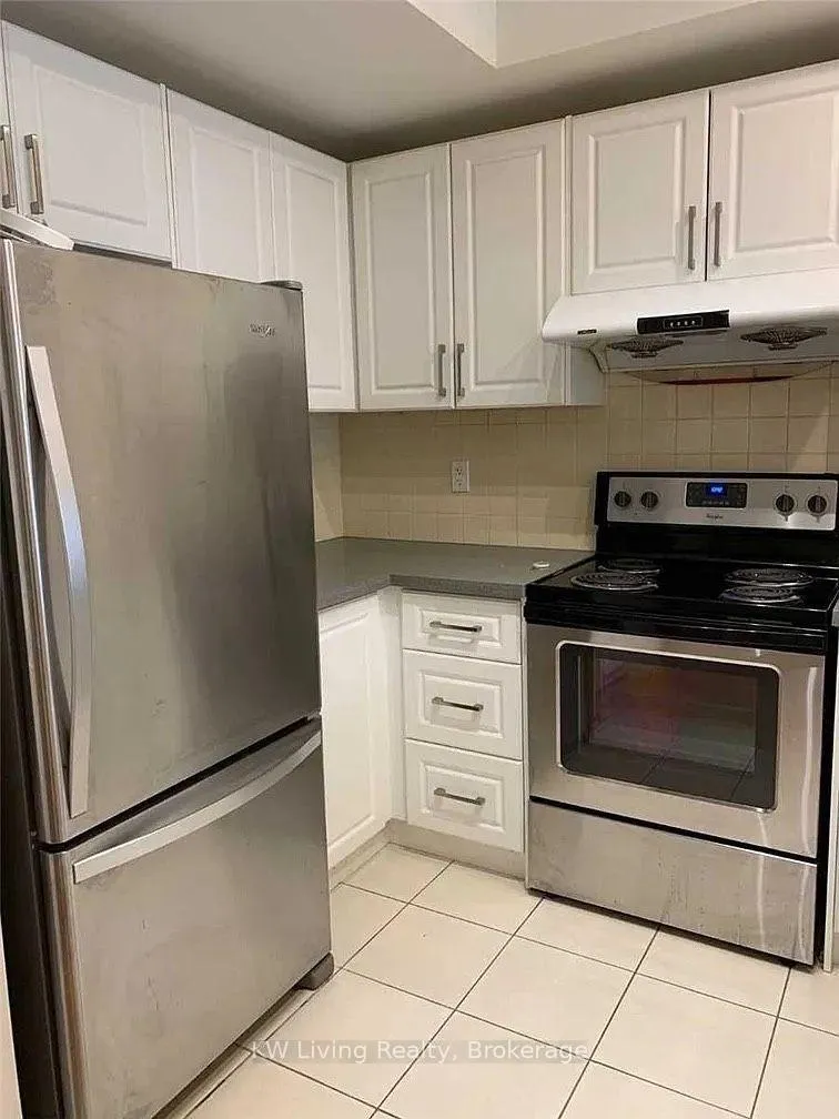 Photo 6 of Unit B, 875 Bathurst Street, Toronto, The Annex — HOMEH