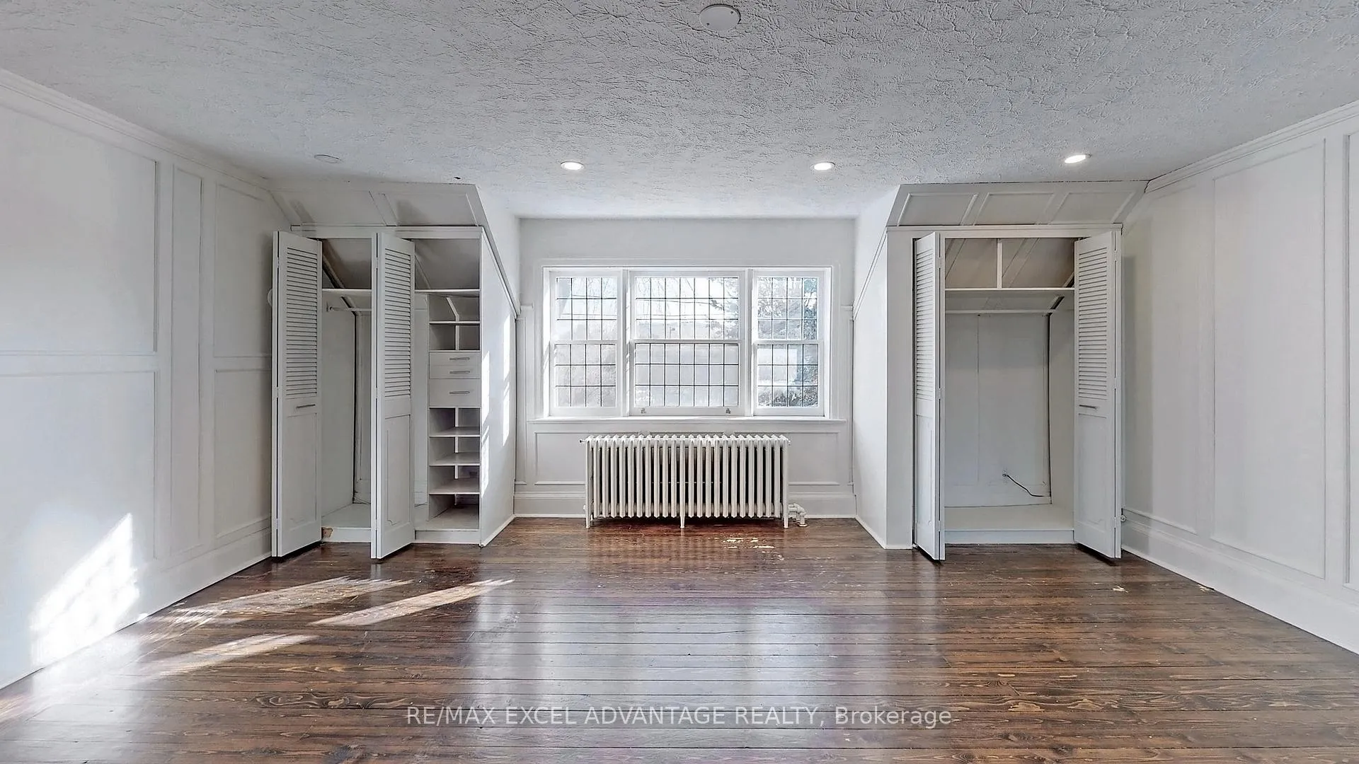 Photo 12 of 2 Sandringham Drive, Toronto, Bedford Park-Nortown — HOMEH