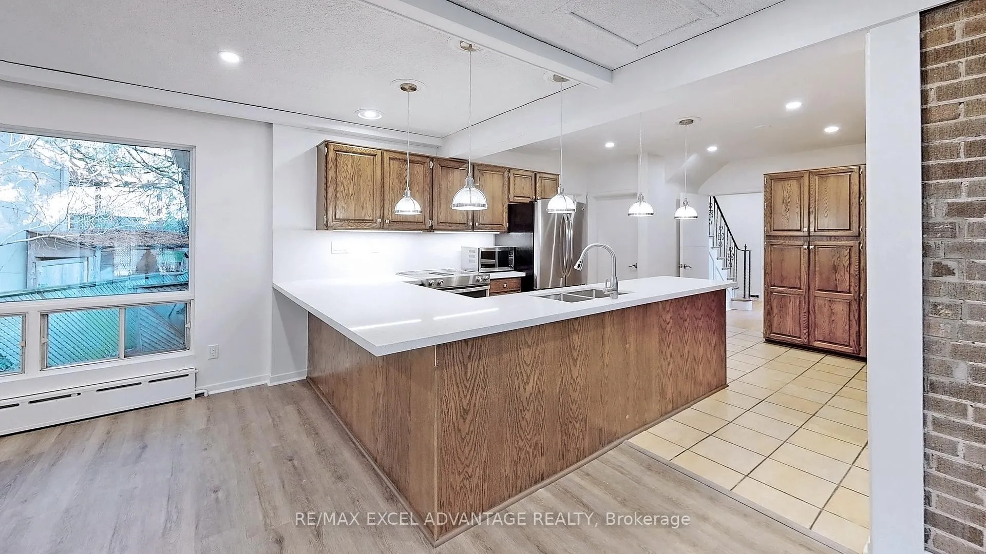Photo 21 of 2 Sandringham Drive, Toronto, Bedford Park-Nortown — HOMEH