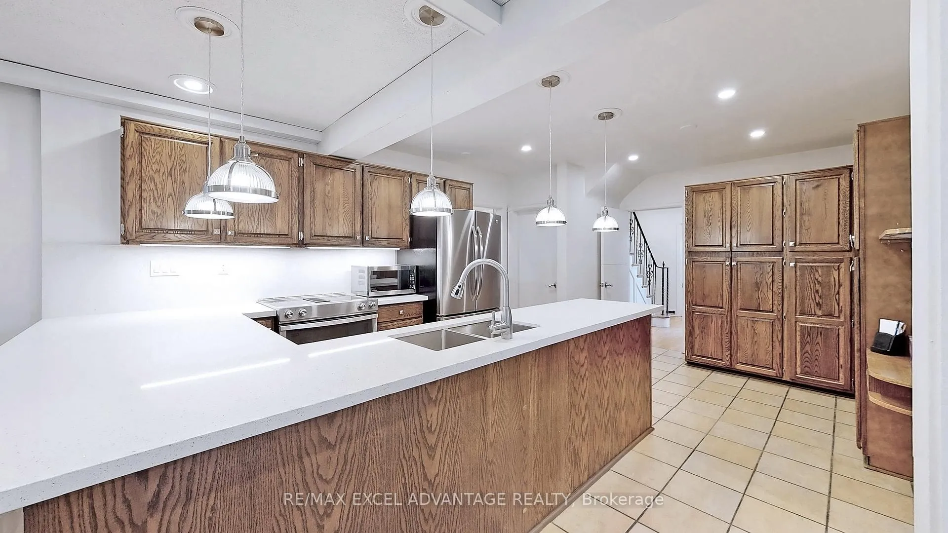 Photo 22 of 2 Sandringham Drive, Toronto, Bedford Park-Nortown — HOMEH