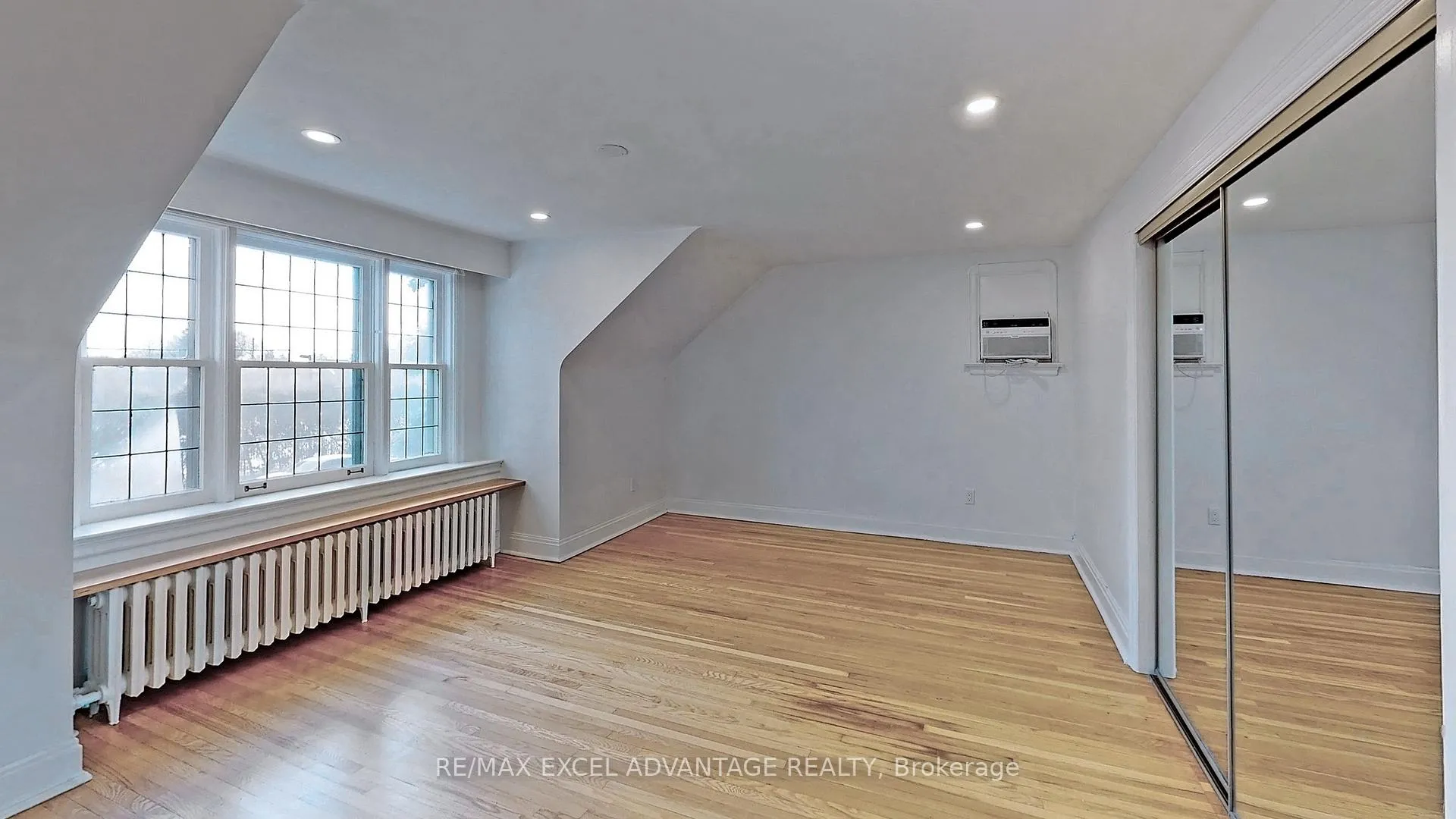 Photo 30 of 2 Sandringham Drive, Toronto, Bedford Park-Nortown — HOMEH