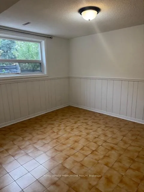 Photo 7 of 14 Bramhall Court, Brampton, Madoc — HOMEH