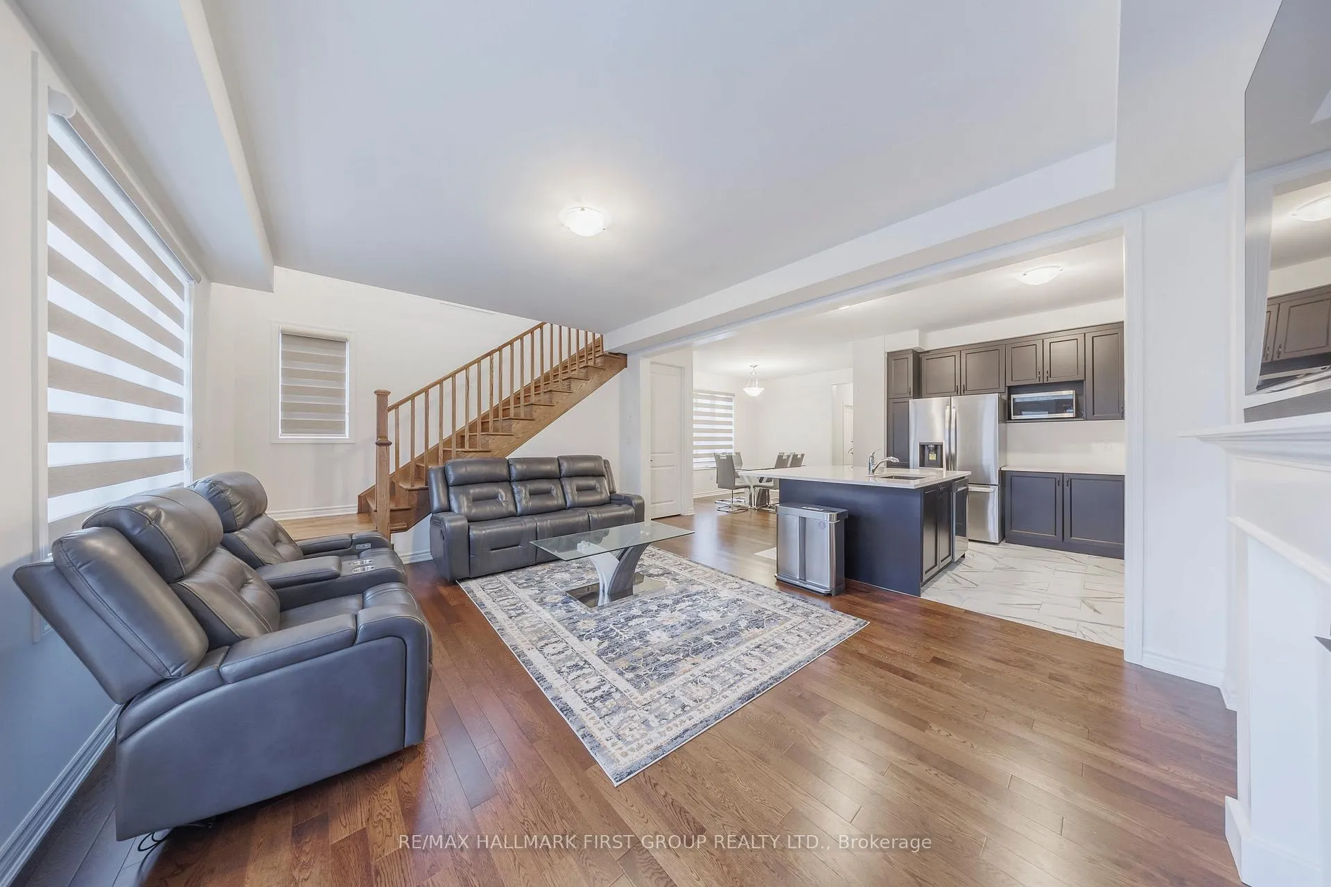 Photo 2 of 2922 Scotch Pine Lane, Pickering, Rural Pickering — HOMEH