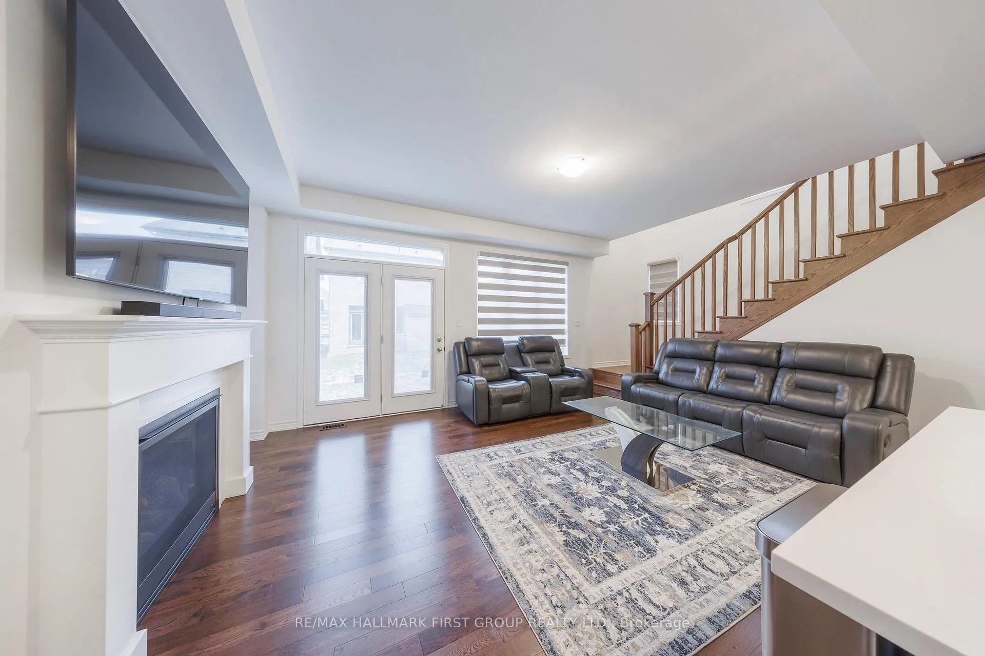 Photo 3 of 2922 Scotch Pine Lane, Pickering, Rural Pickering — HOMEH