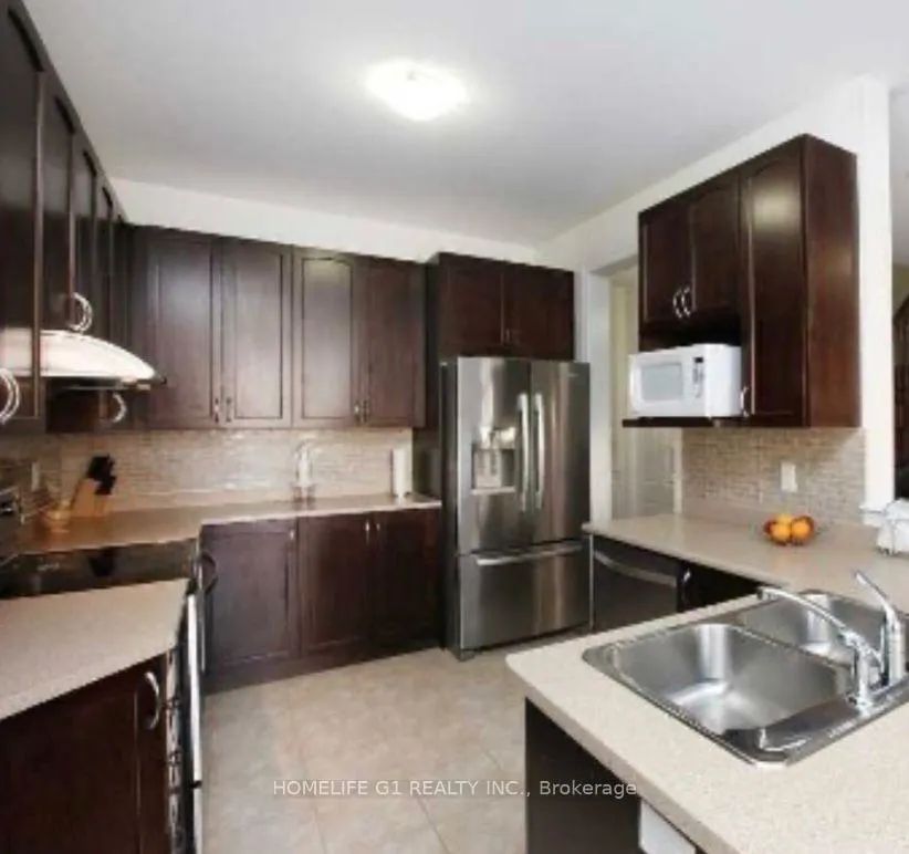 Photo 5 of 52 Seedland Crescent, Brampton, Sandringham-Wellington — HOMEH