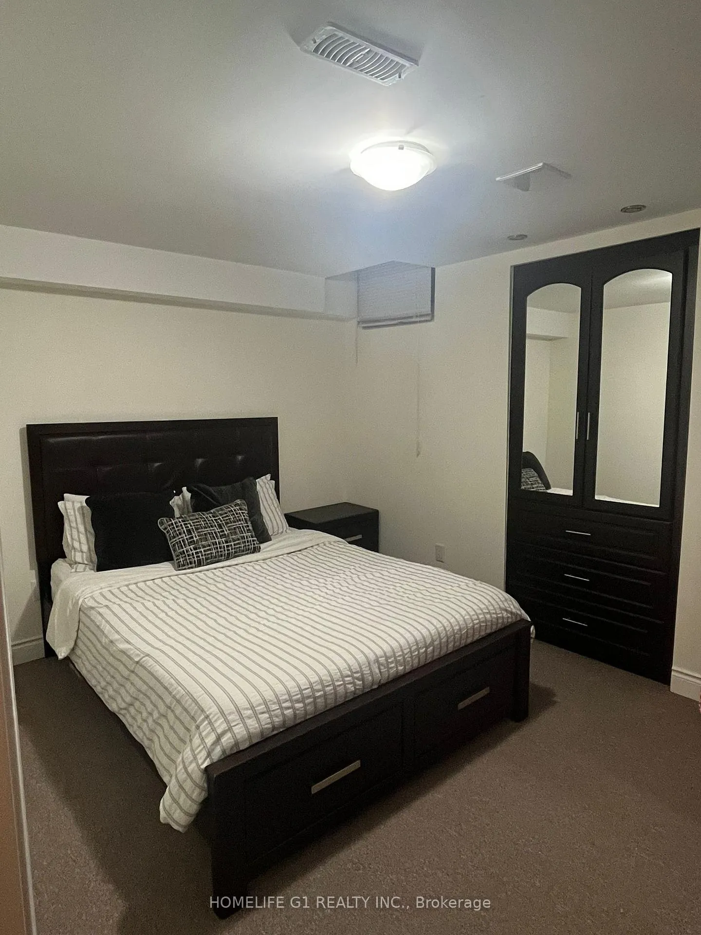 Photo 13 of 52 Seedland Crescent, Brampton, Sandringham-Wellington — HOMEH