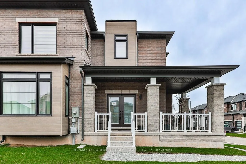 Photo 2 of 3 Bentgrass Drive, Welland, Hwy 406/Welland — HOMEH
