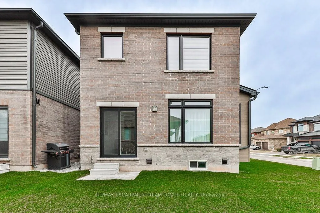 Photo 43 of 3 Bentgrass Drive, Welland, Hwy 406/Welland — HOMEH
