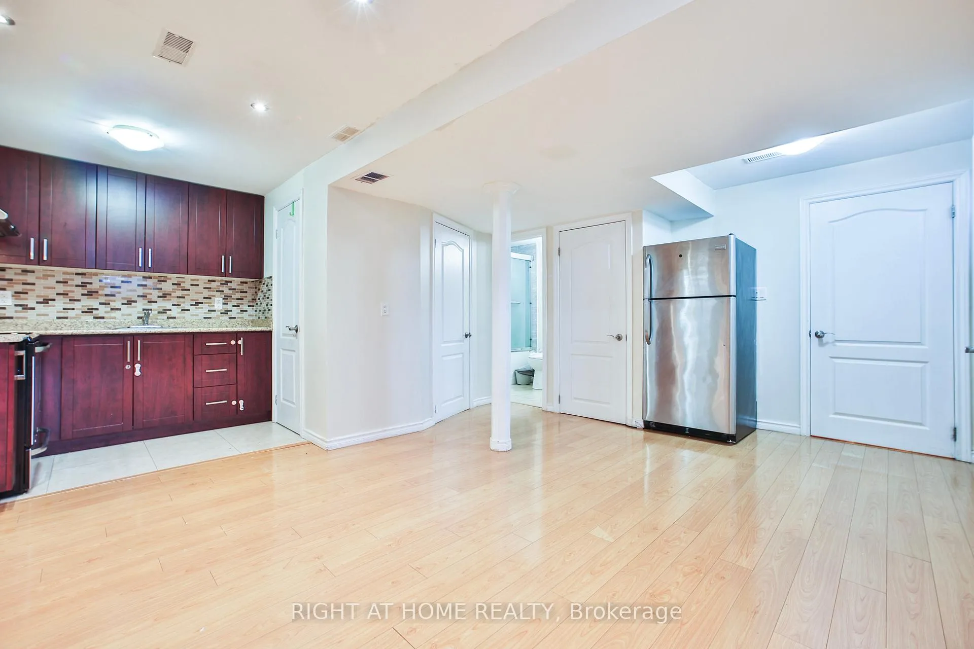 Photo 9 of Unit LOWER, 33 Wasaga Road, Brampton, Credit Valley — HOMEH