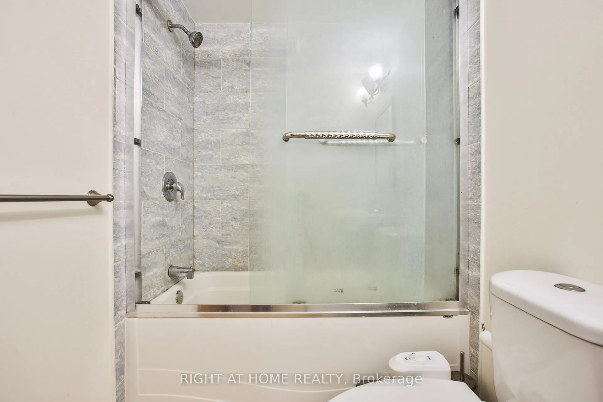 Photo 20 of Unit LOWER, 33 Wasaga Road, Brampton, Credit Valley — HOMEH