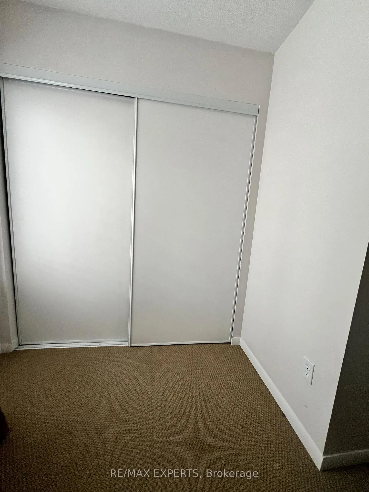 Photo 13 of Unit 22, 1250 St. Martins Drive, Pickering, Bay Ridges — HOMEH