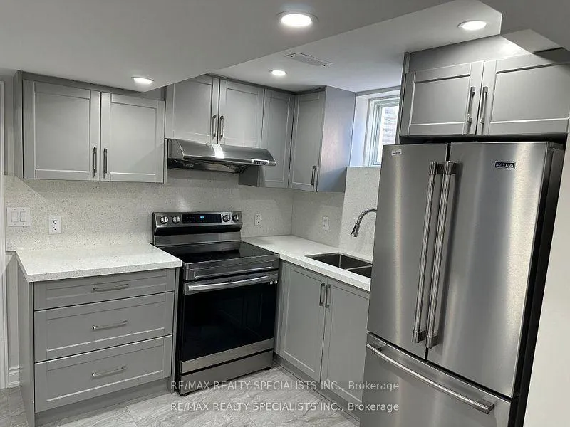 Photo 3 of 1 Military Crescent, Brampton, Northwest Brampton — HOMEH