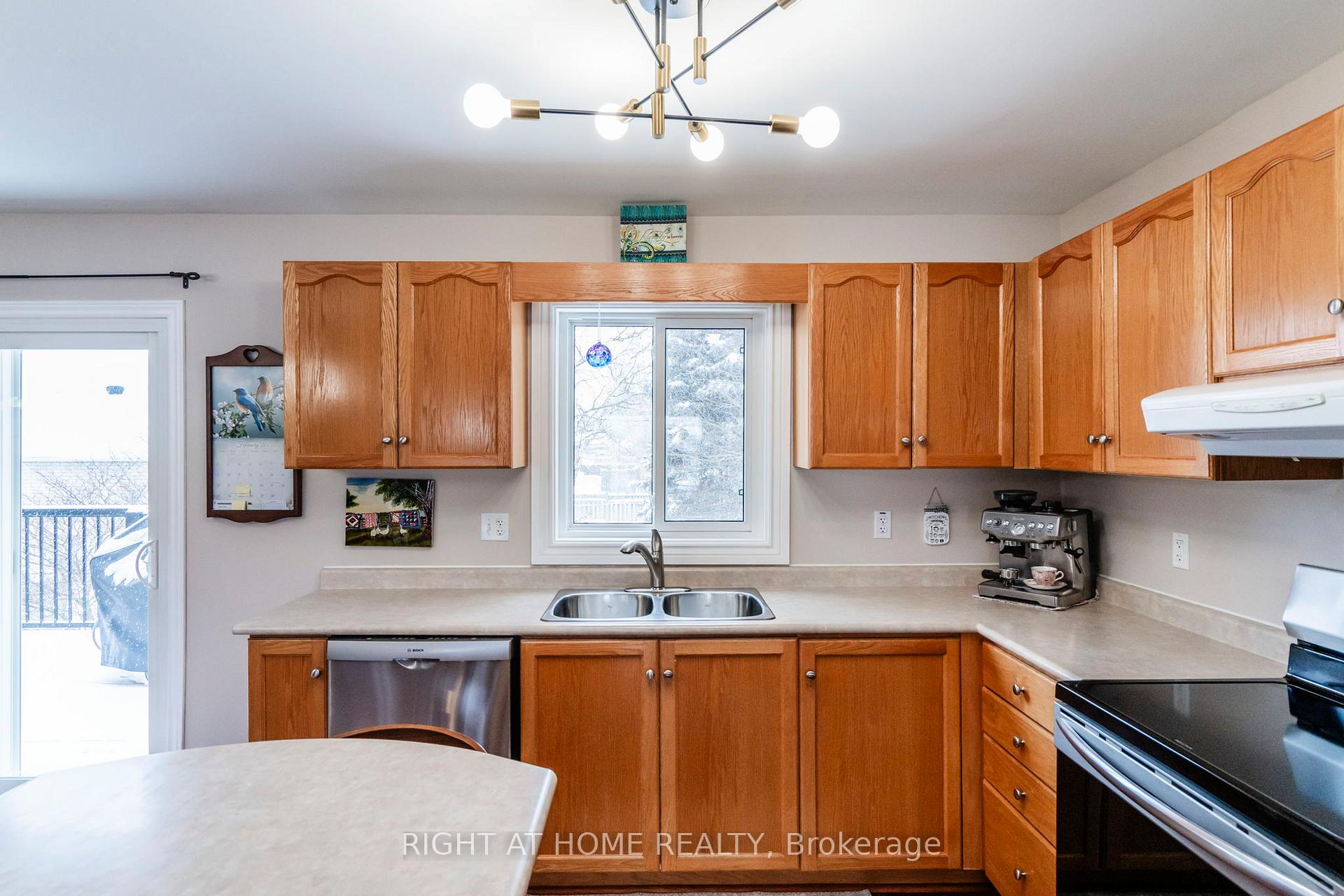 Photo 9 of 77 Armeda Clow Crescent, Essa, Angus — HOMEH