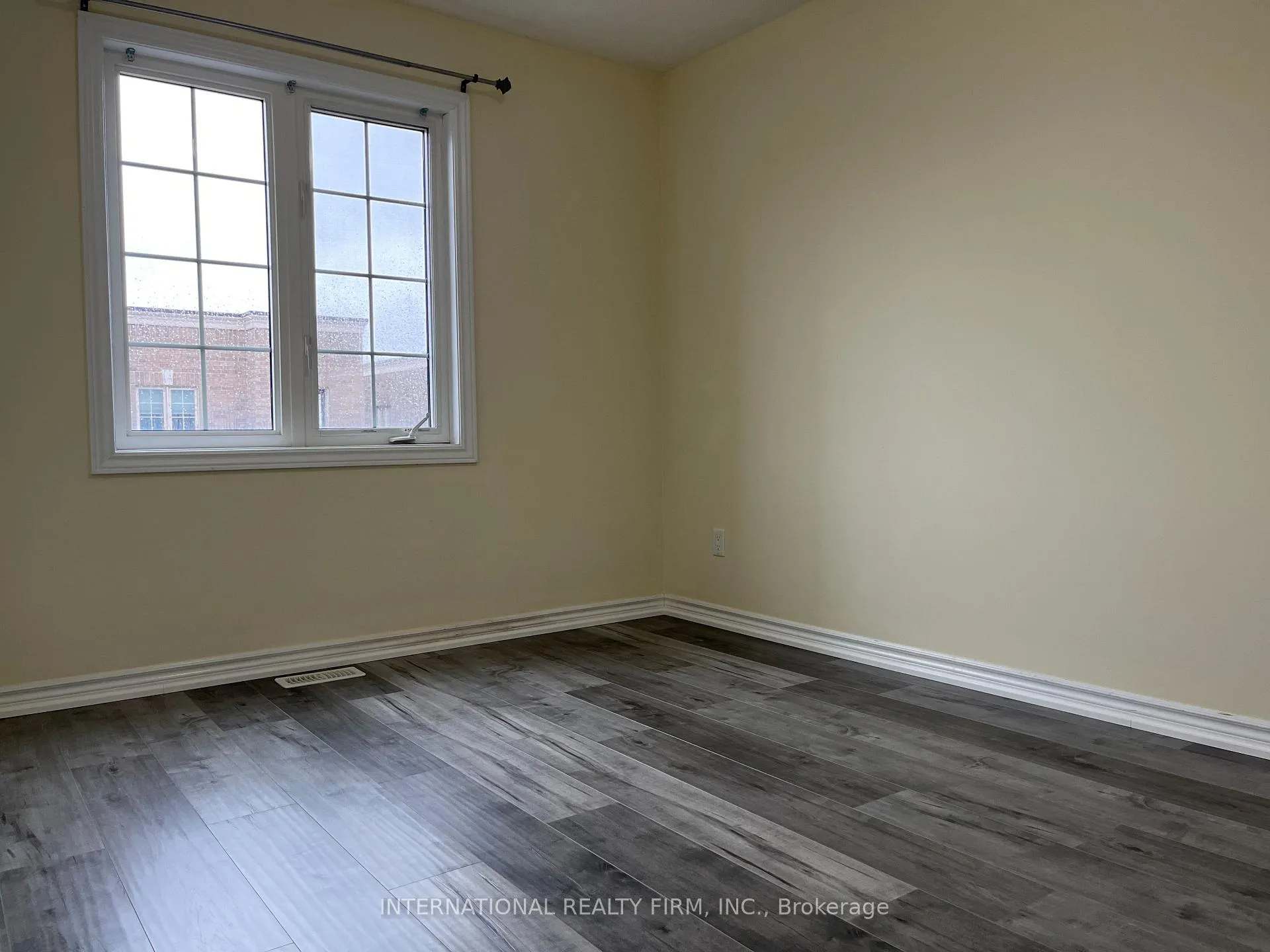 Photo 30 of 120 Ferris Square, Clarington, Courtice — HOMEH