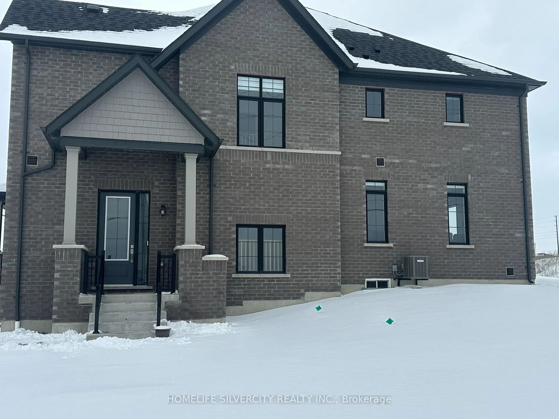 Photo 3 of 1096 Lockie Drive, Oshawa, Kedron — HOMEH