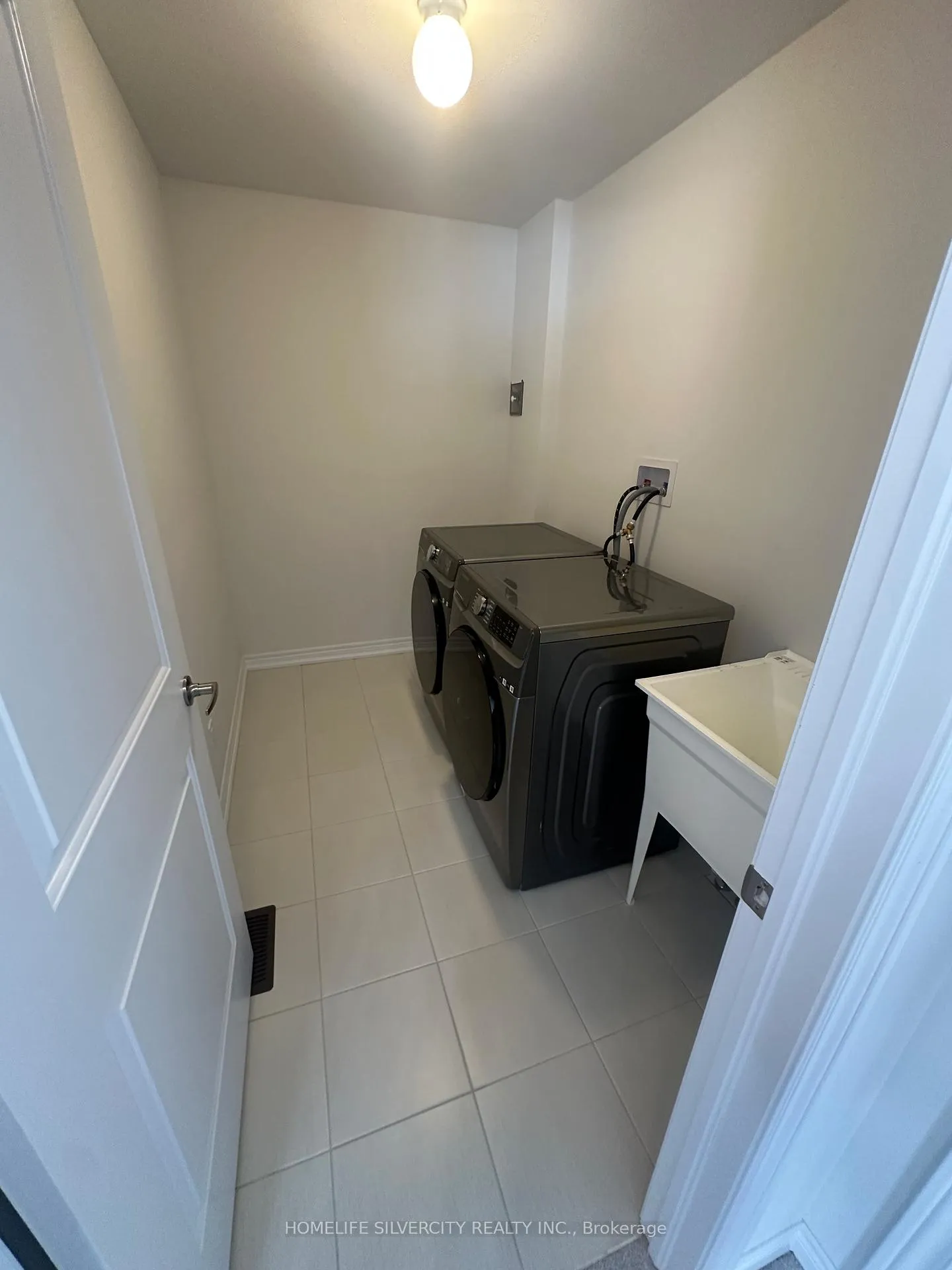 Photo 33 of 1096 Lockie Drive, Oshawa, Kedron — HOMEH
